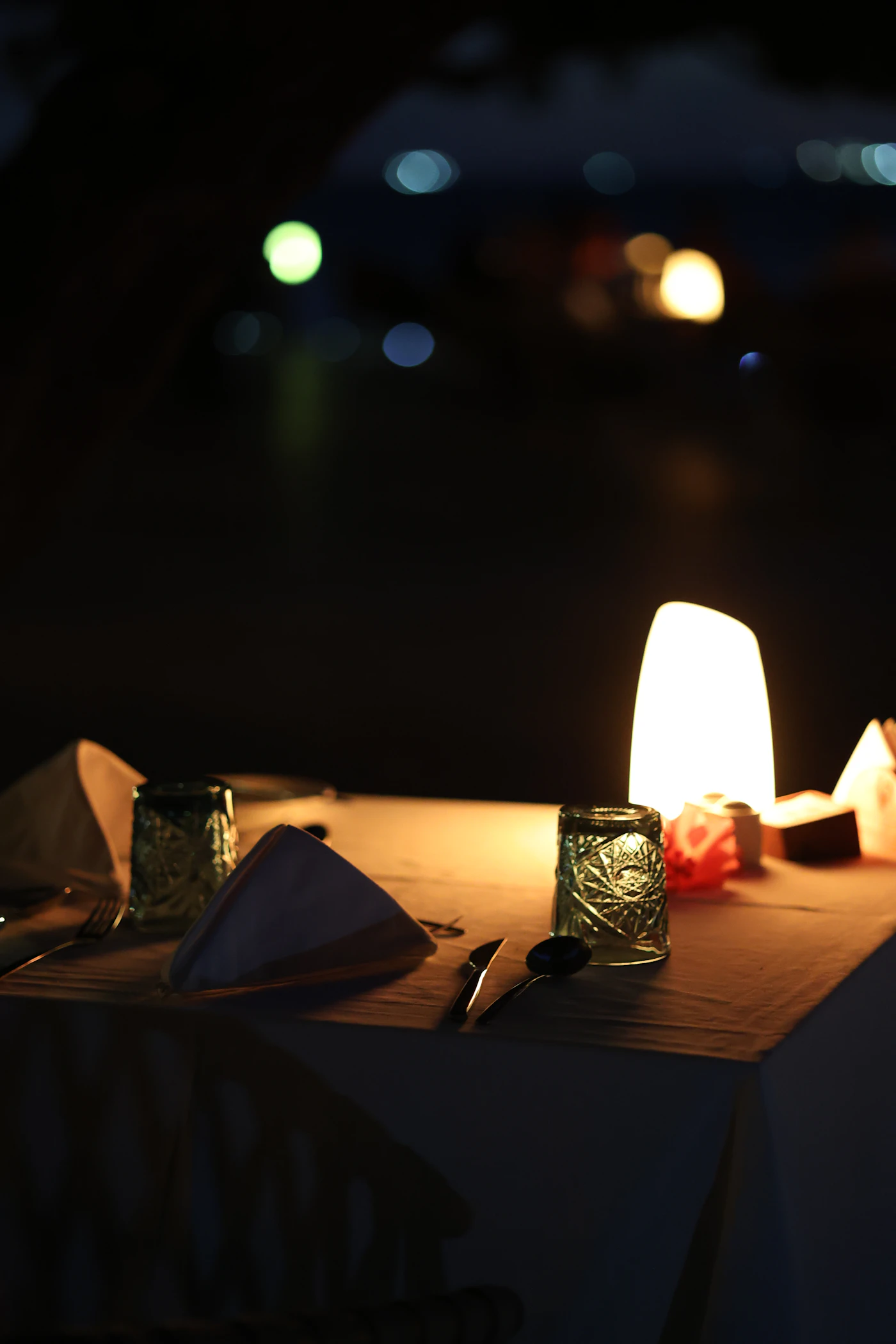 Abendessen bei Kerzenlicht